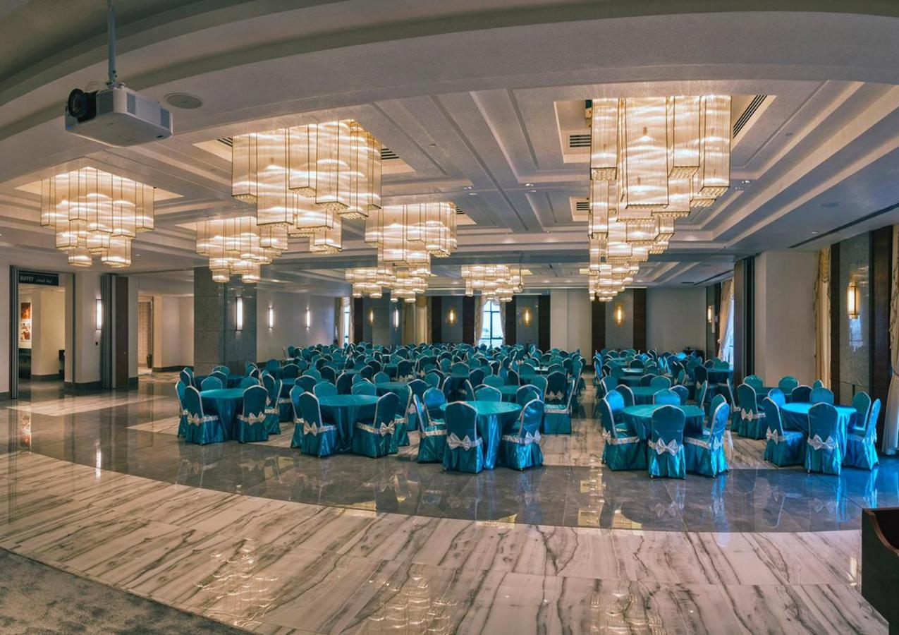 Boulevard Hotel Oman Seeb Exterior photo