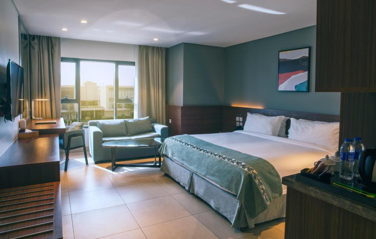 Boulevard Hotel Oman Seeb Exterior photo
